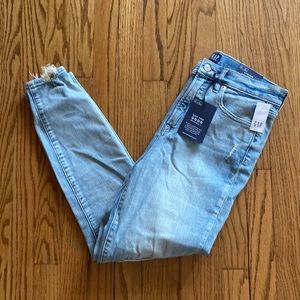 NWT Gap high rise true skinny patched distressed jeans